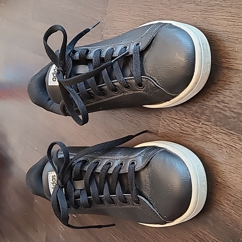 Leather Adidas Cloudfoams